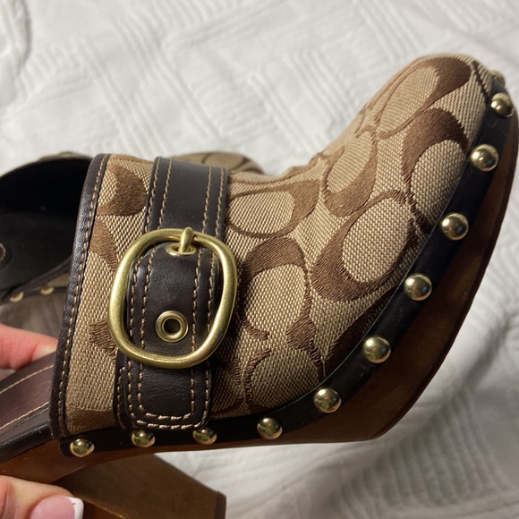 Coach Willow Signature Monogram Mule Clogs - Picture 10 of 11